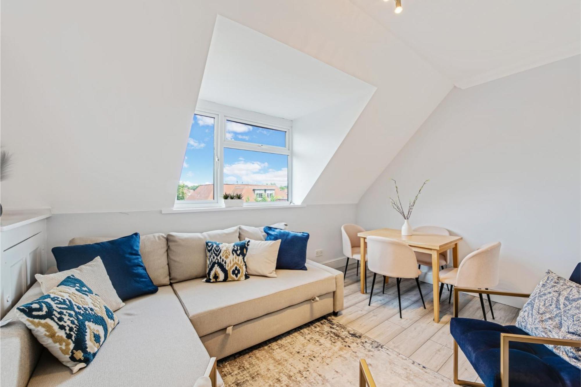 Sweet And Lovely 2Br With Free Parking Лондон Екстериор снимка